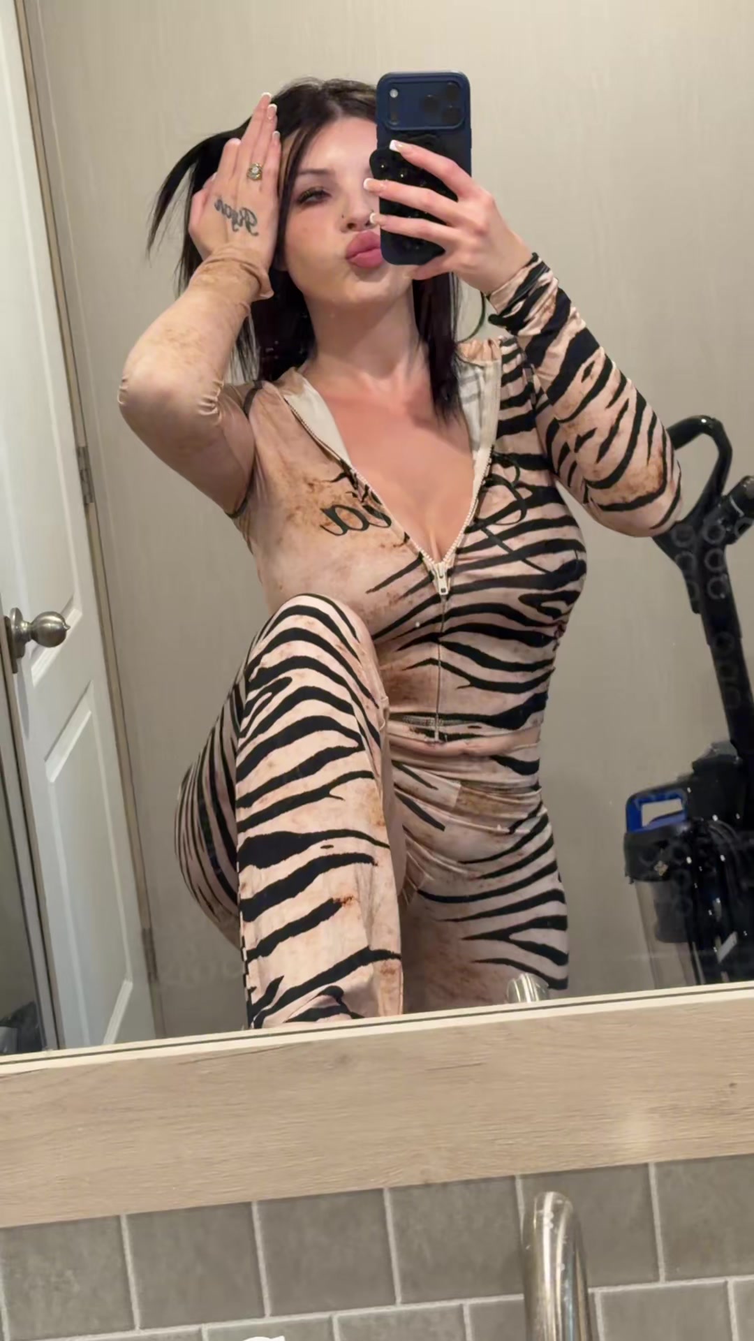@CHESCA
