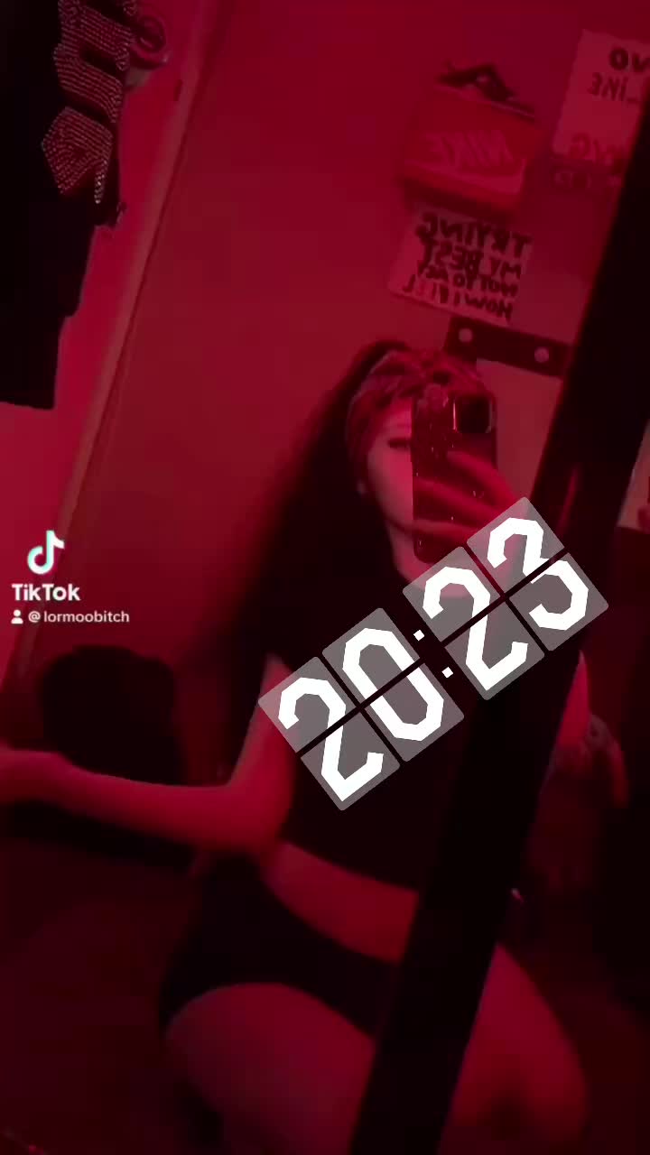 @lormoobitch