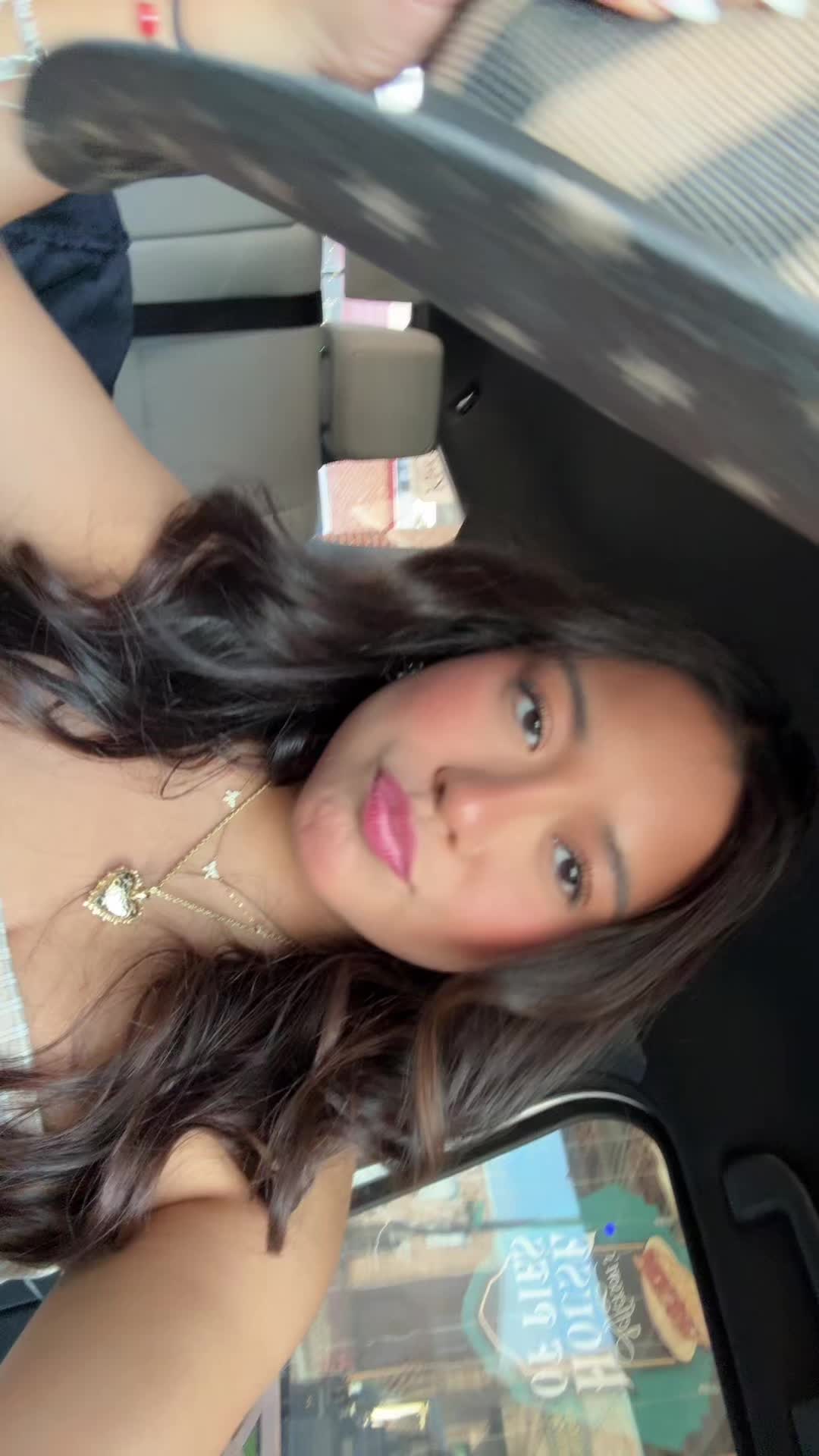 @Samantha velazquez