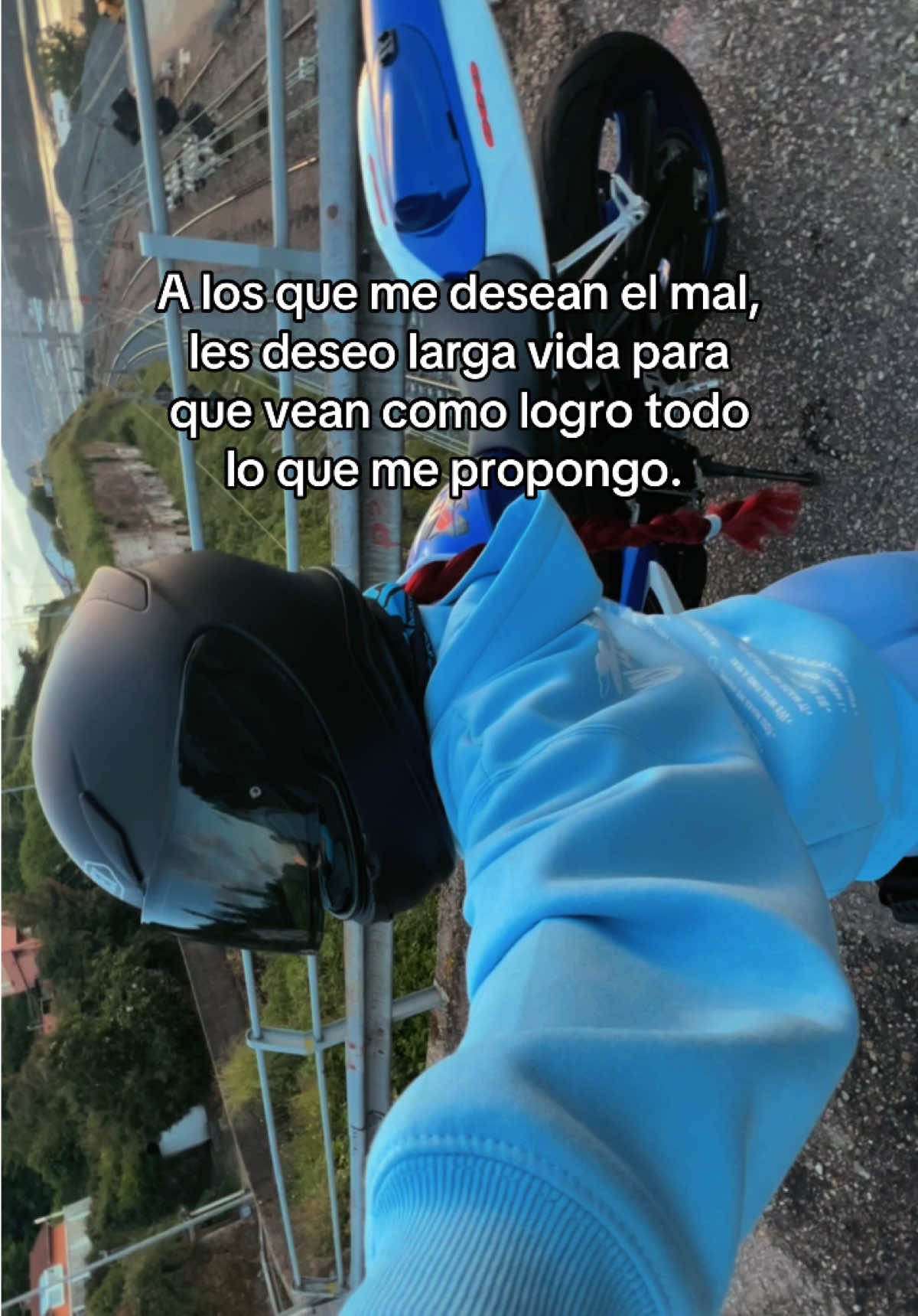 @𝔍𝔢𝔰𝔰 ✌️🏍️
