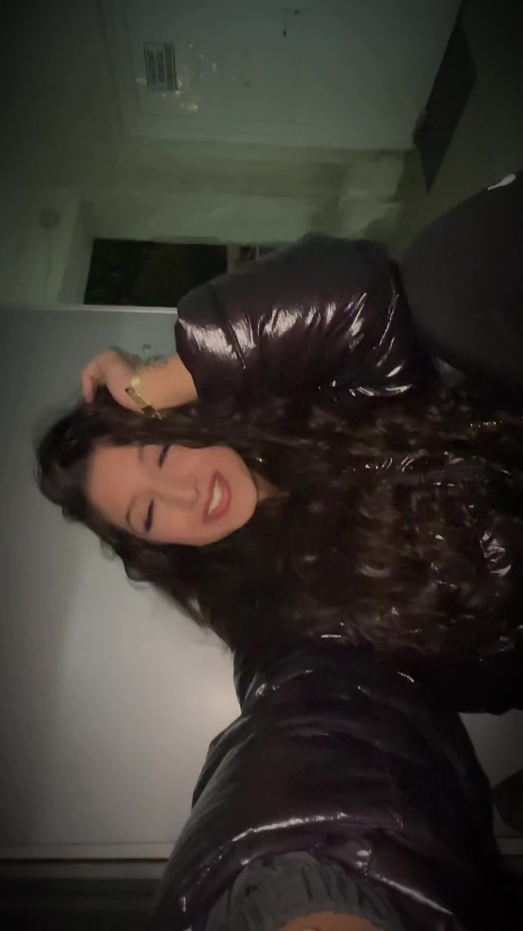 @𝒱𝒶𝓁ℯ𝓃𝓉𝒾𝓃𝒶𝒶 🤍
