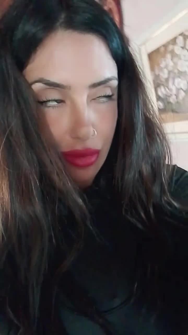 @Esmeralda