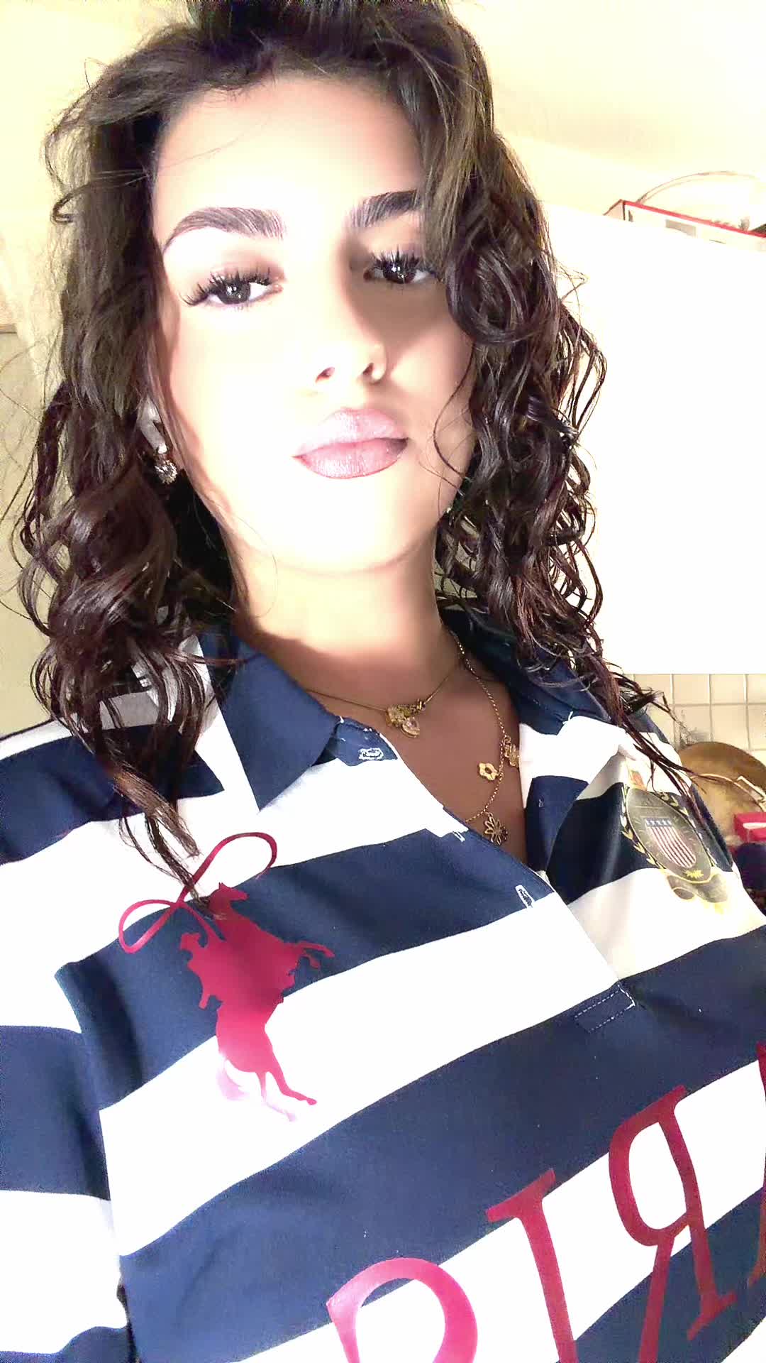 @🐚