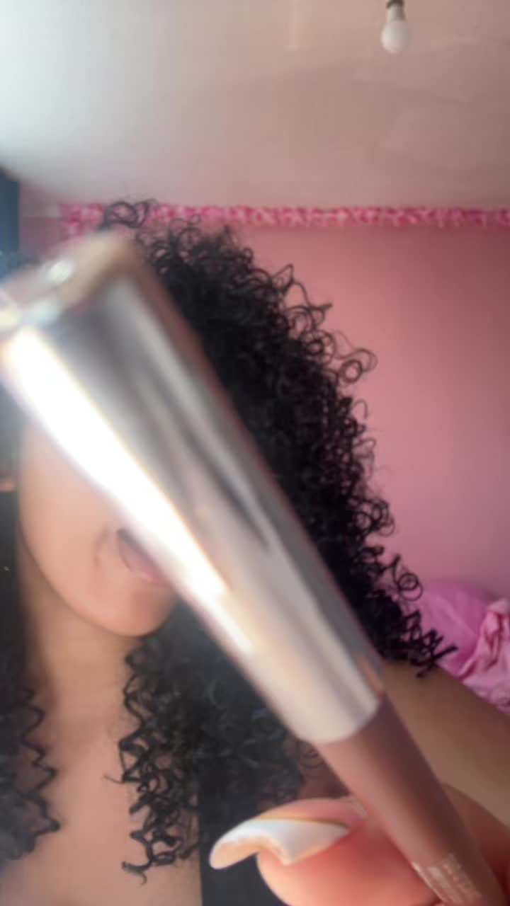 @goldgirllyy