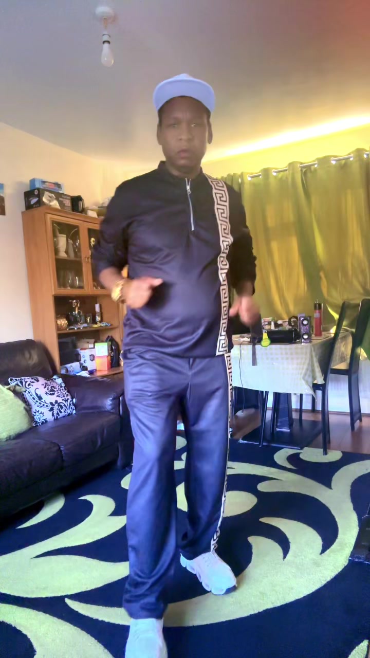 @HOWARD MUTANDA
