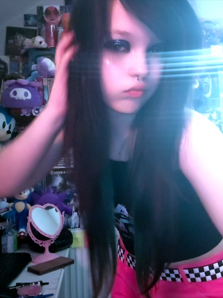@PIXEL8D