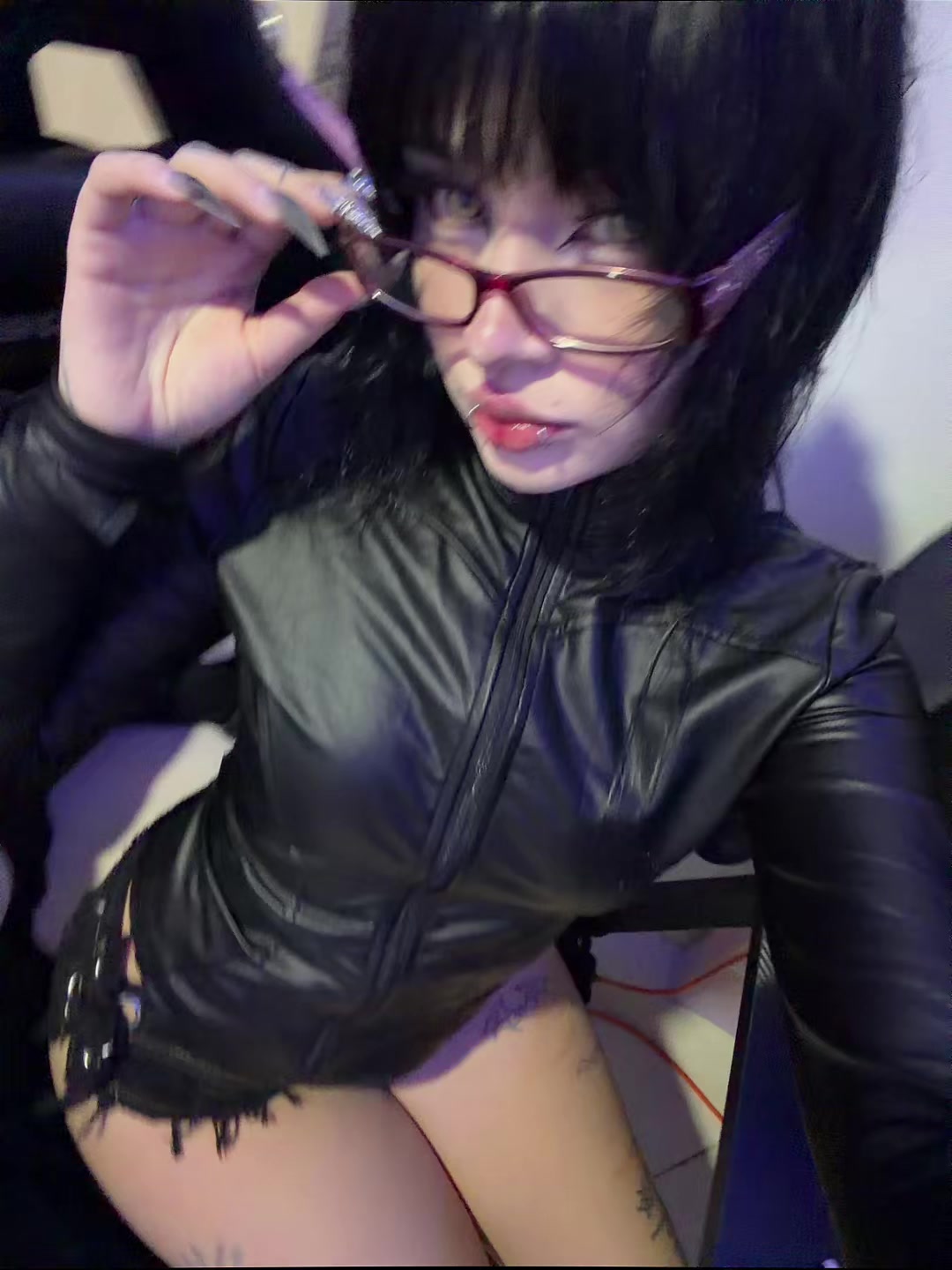 @u4e