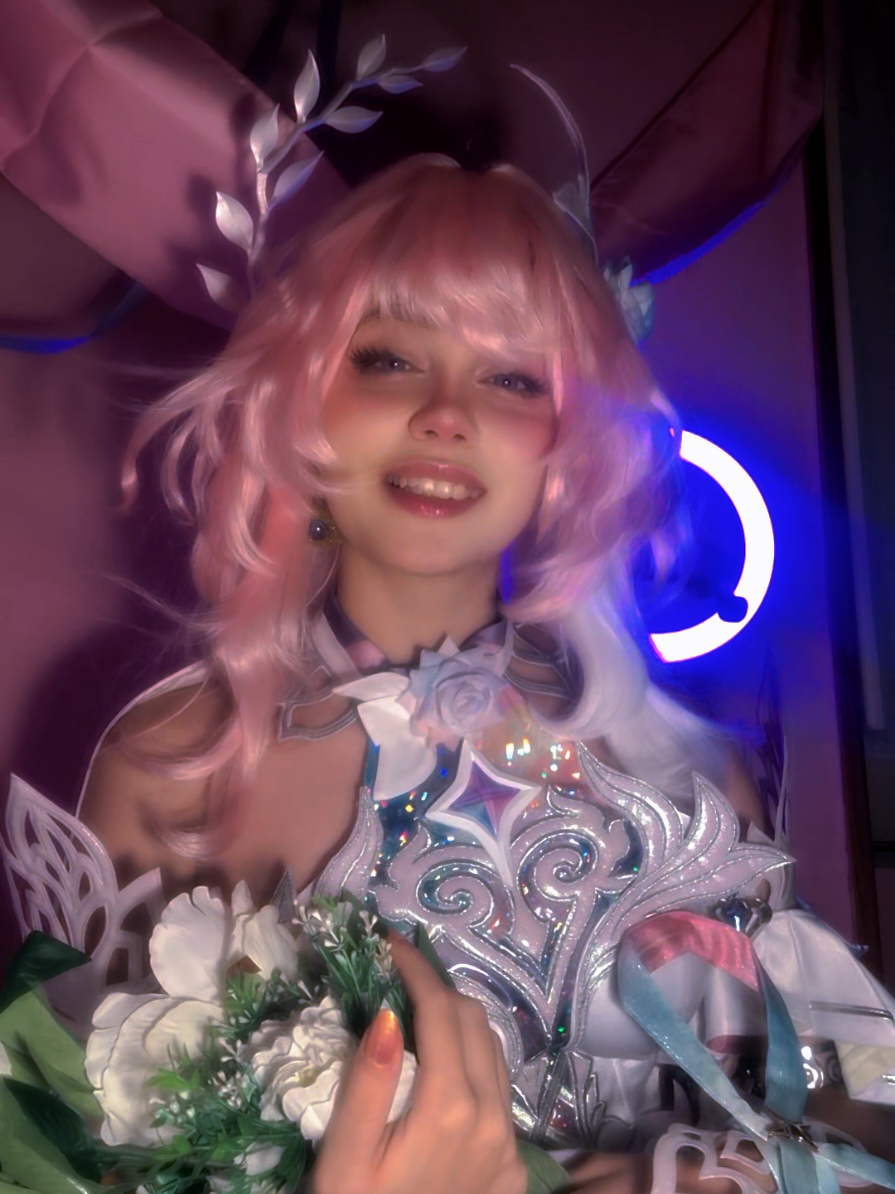 @_emy.cos_