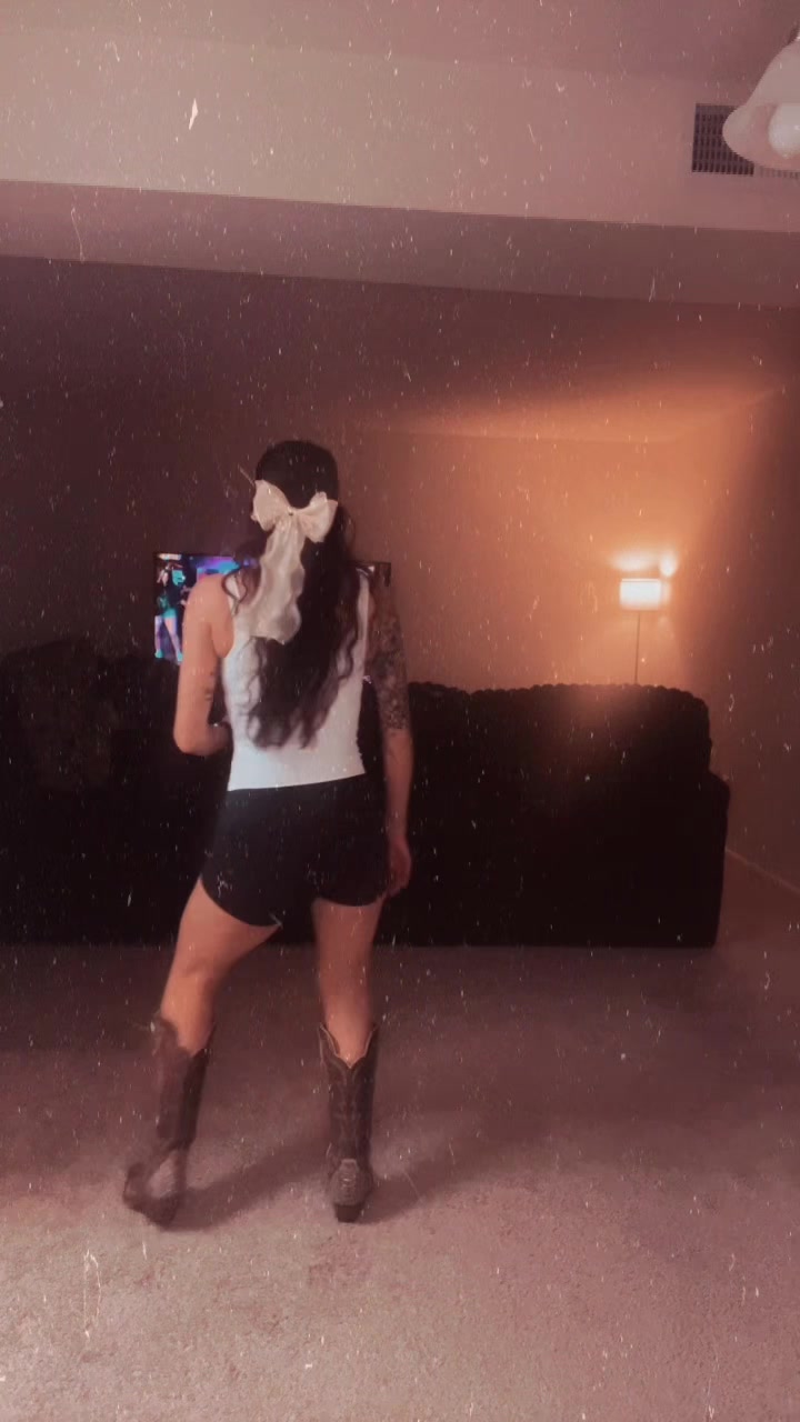 @𝒮𝐻𝒴𝒴  🎀