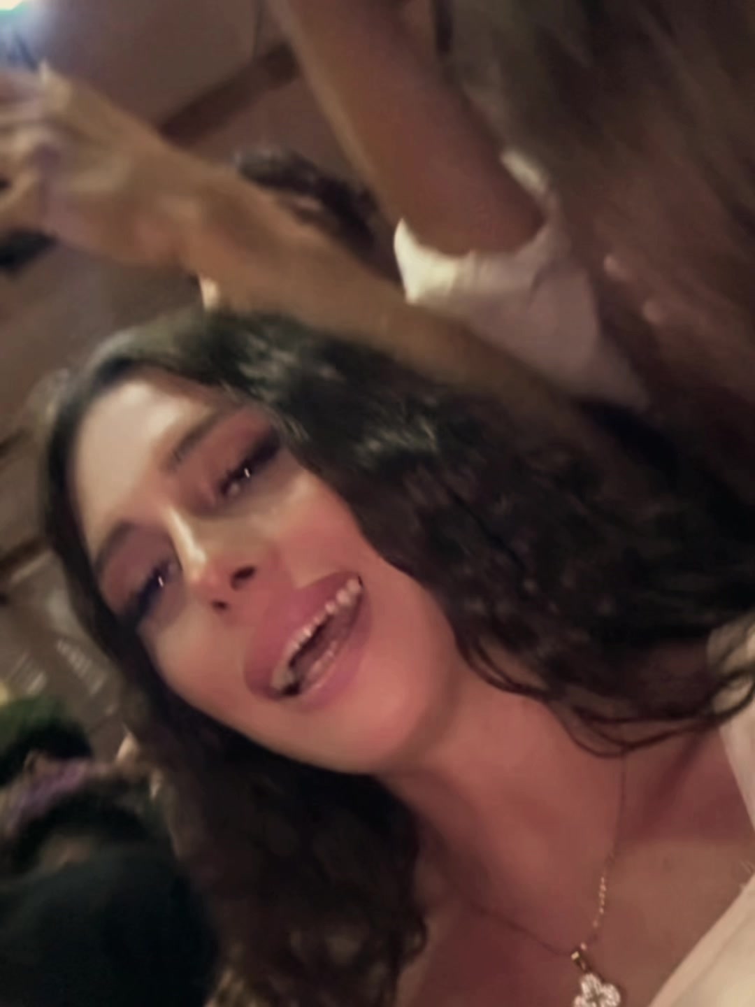 @Elisa