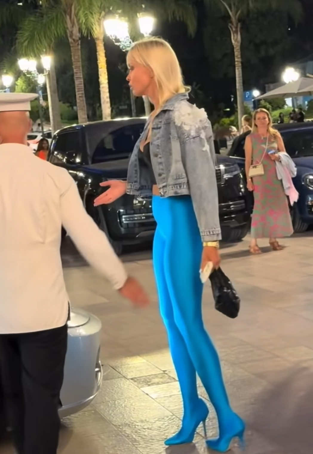 @MC 01