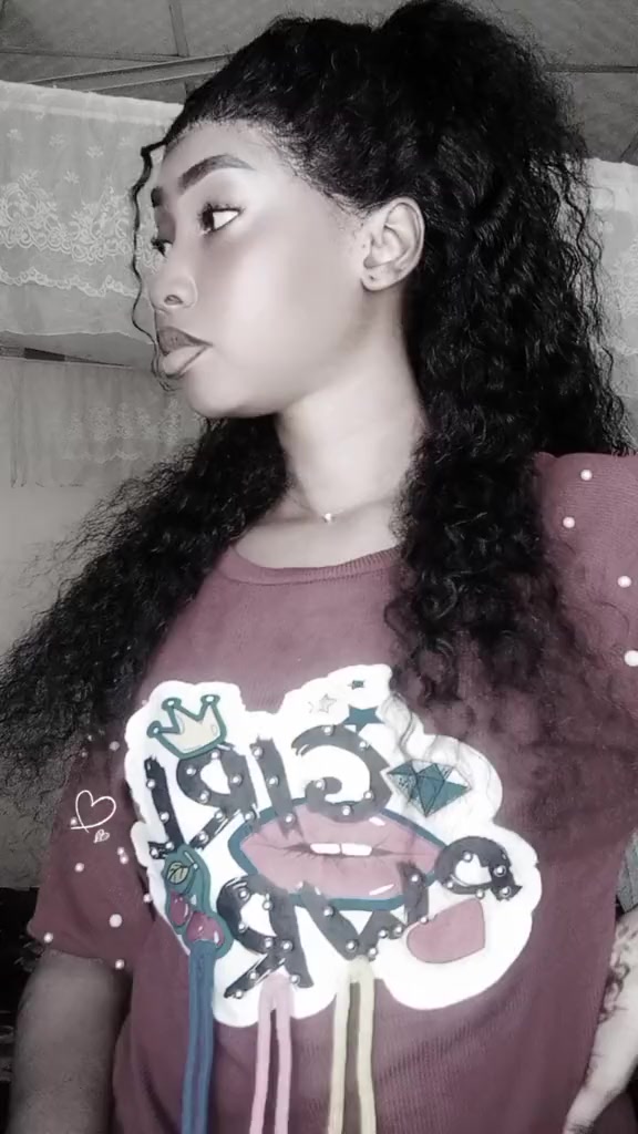 @Queena_manu