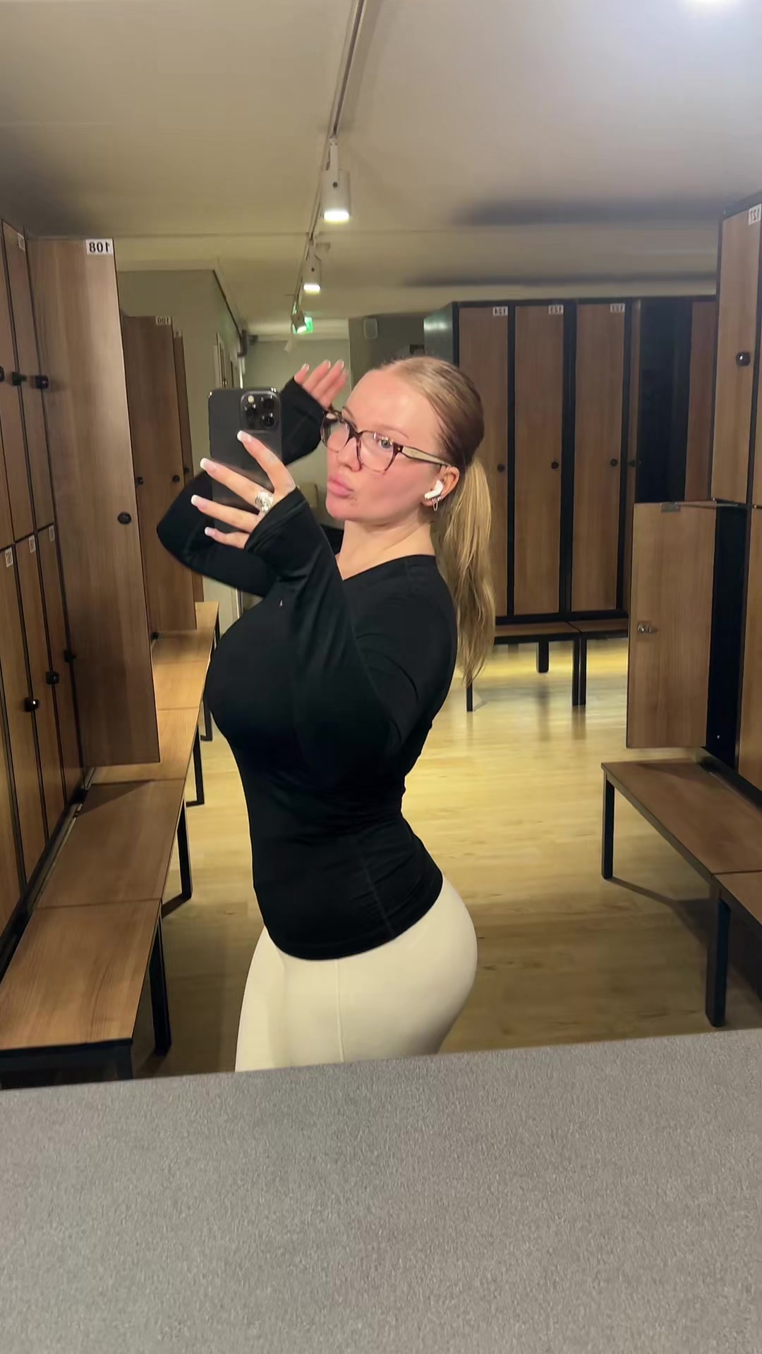 @Ella ⭐️