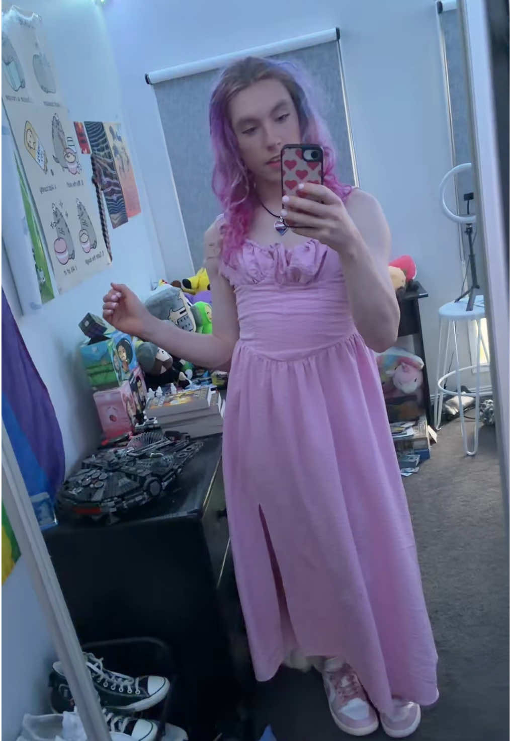 @Foxy_femboy