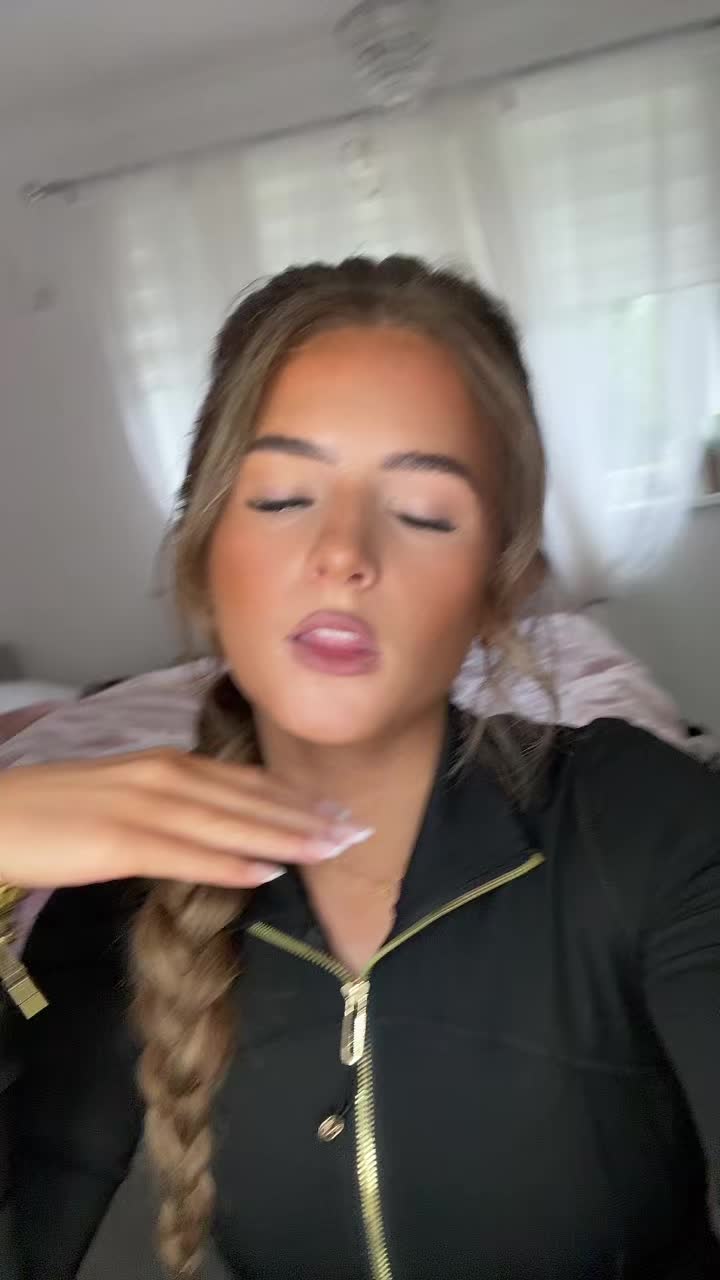 @laceysnotsopriv