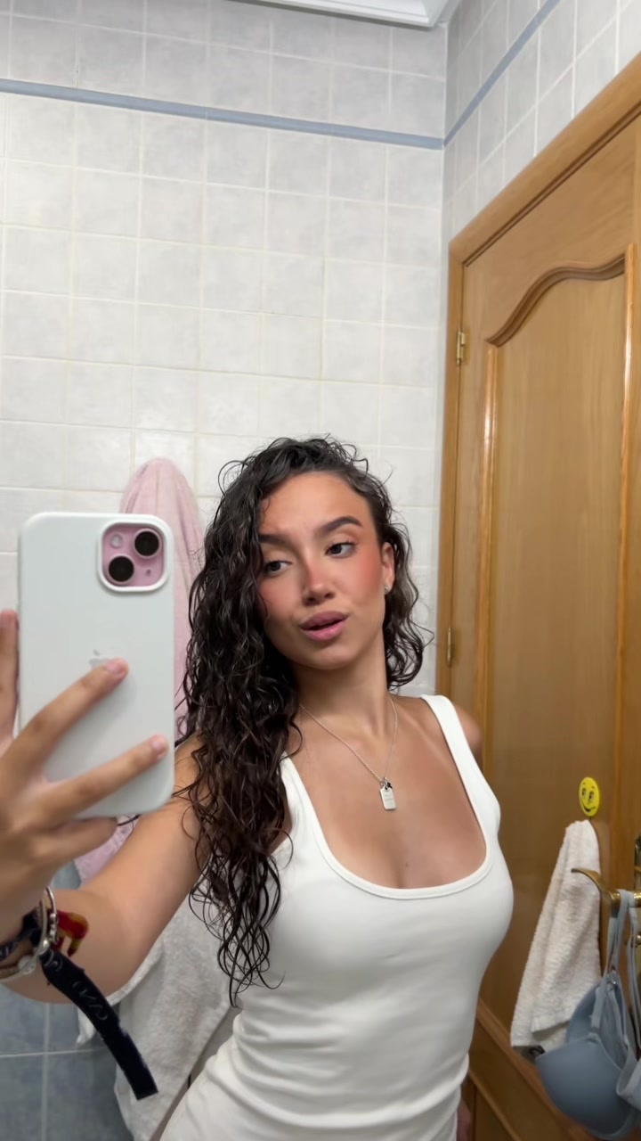 @naraayy_.
