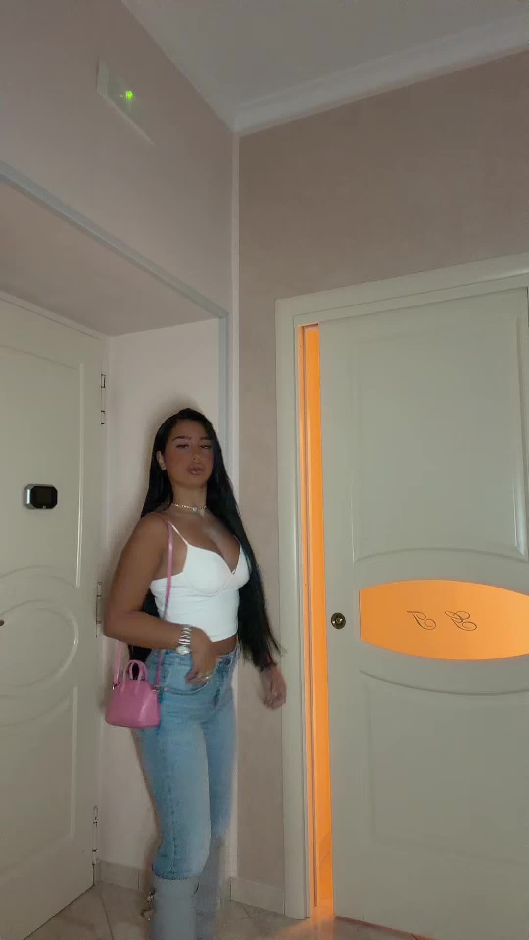 @AnnaGiame_