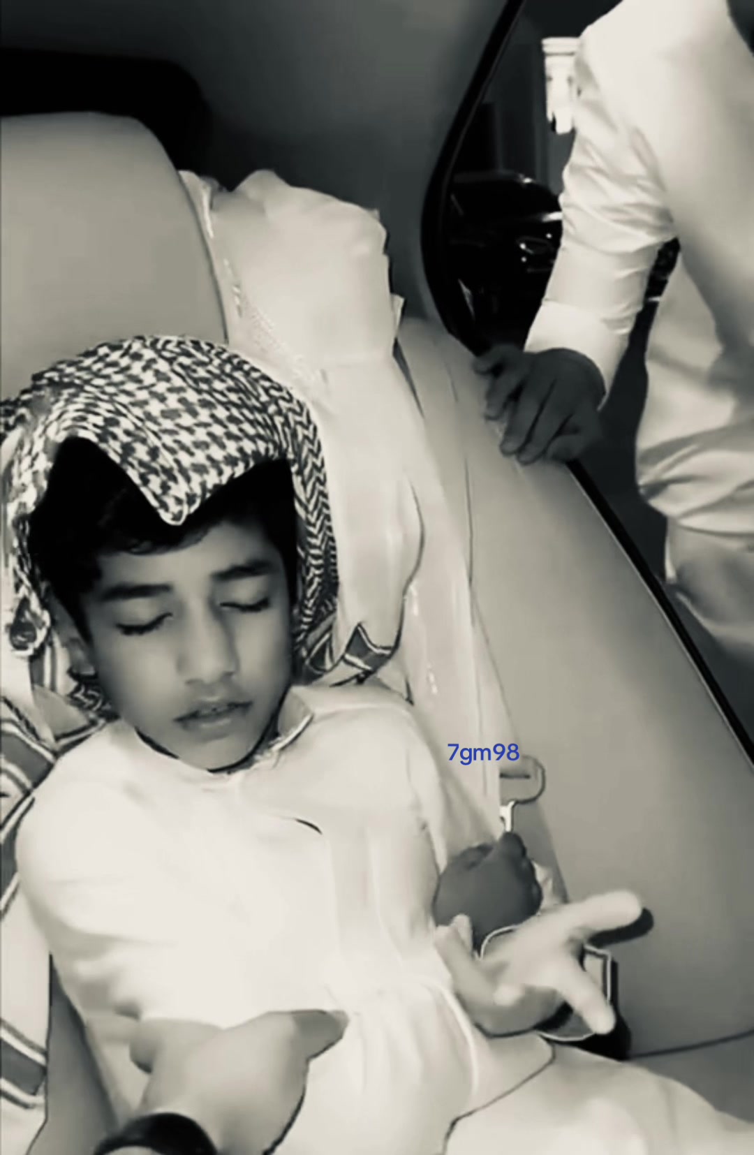 @لــونــا .