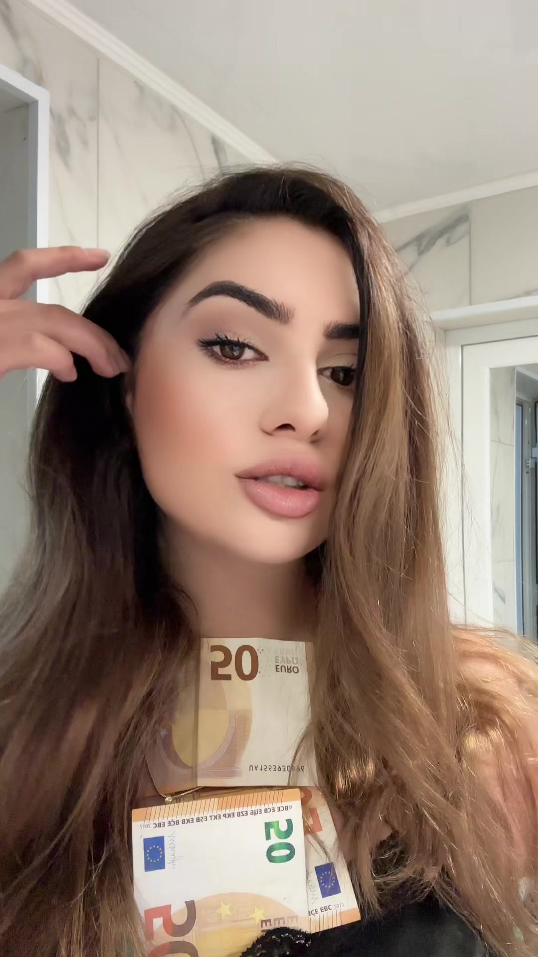 @1RW1