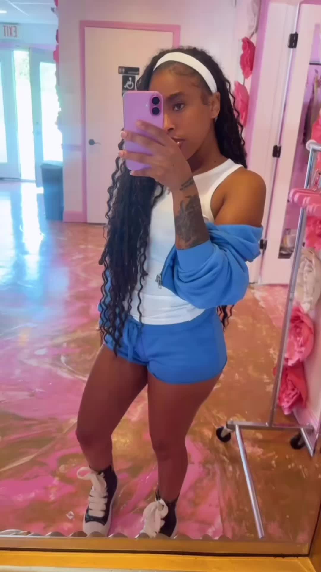 @OtashaVeone