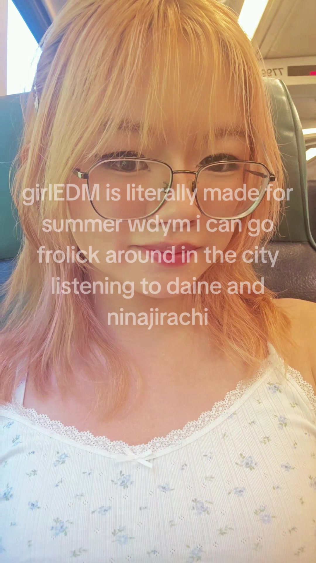 @(ゝ&omega;・&acute;★)
