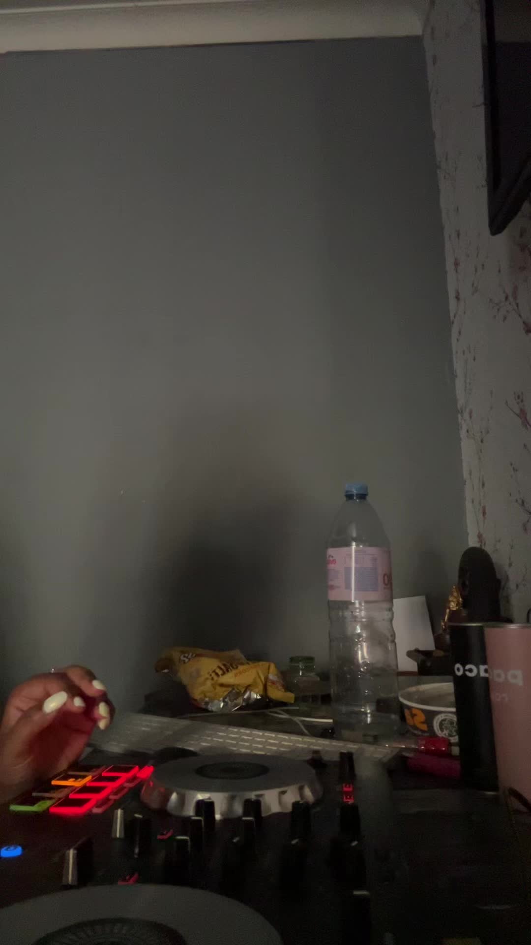 @Kiki🌺