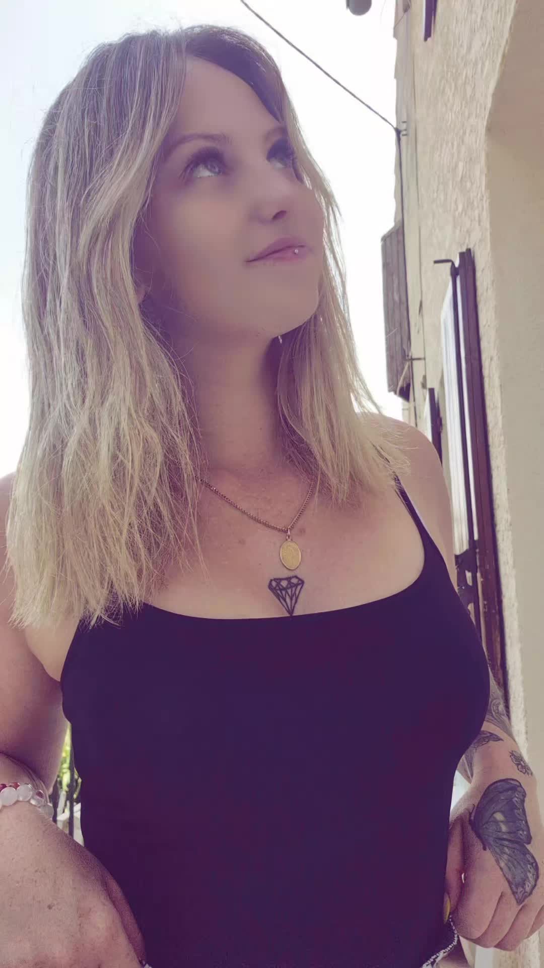 @Kaiiser H&eacute;l&egrave;ne