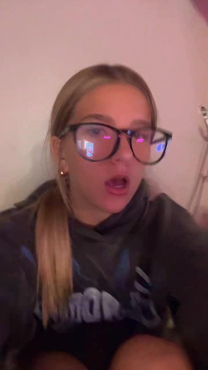 @👾
