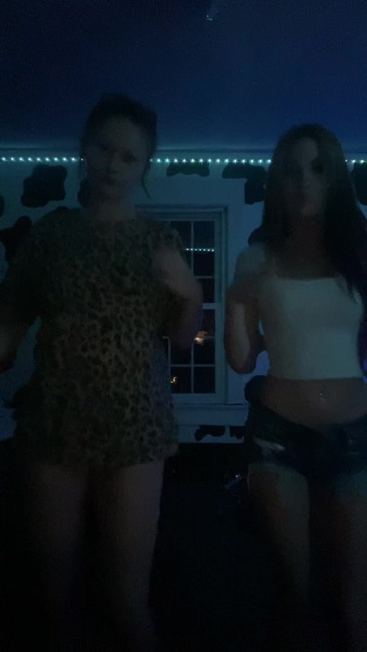 @😻