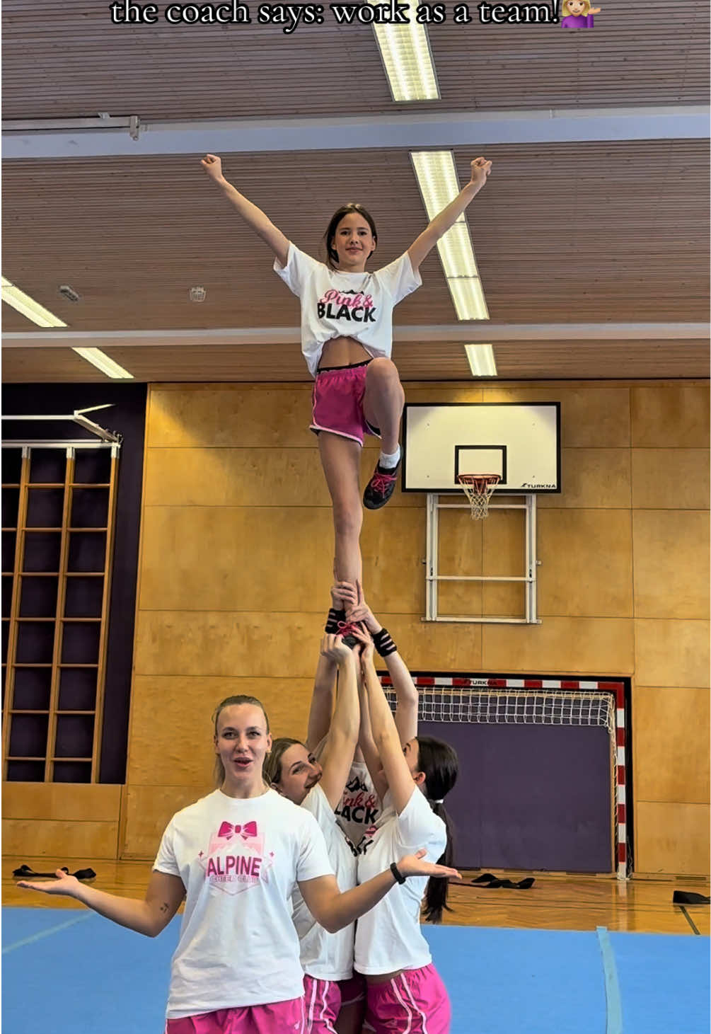 @AlpineCheerClubRum 🩷🖤