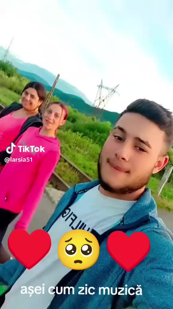 @Jur că te iubesc 🥺💋♥️🐧