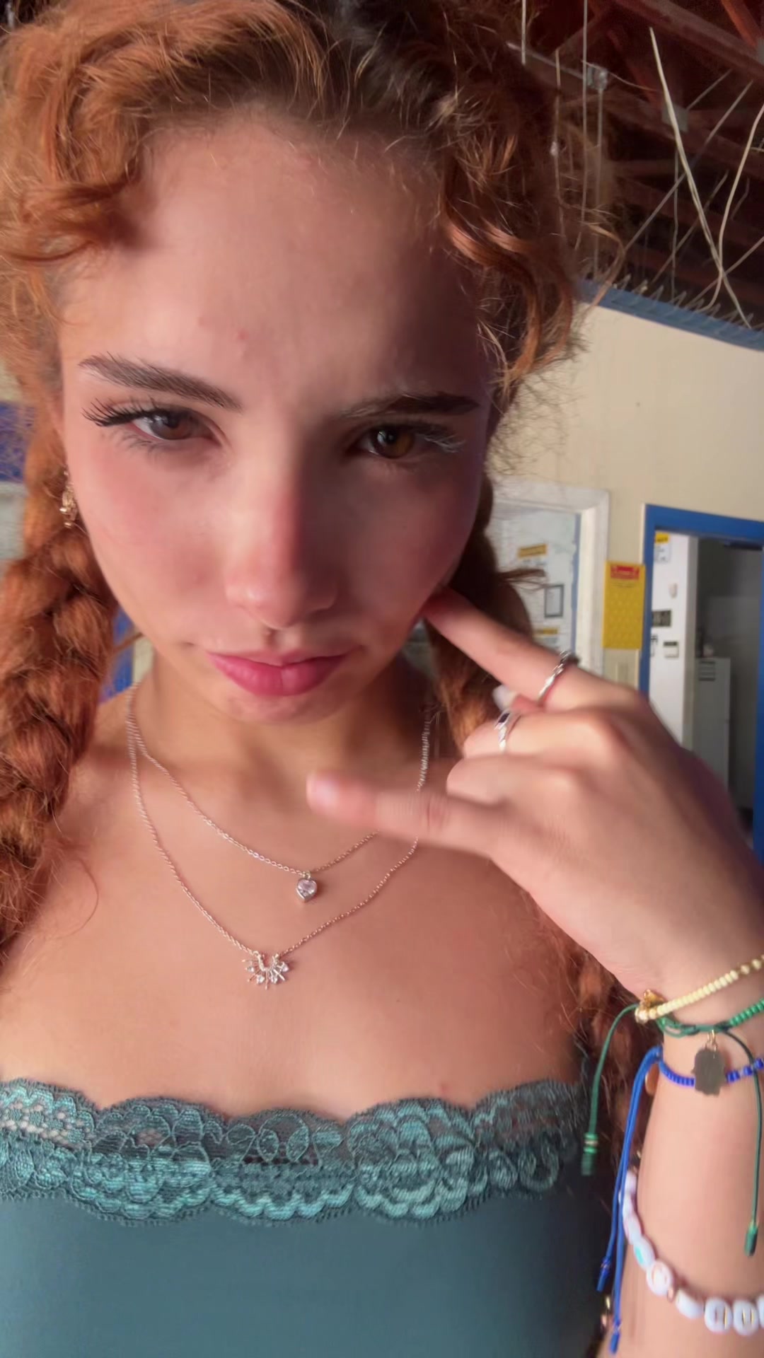 @Muuhziiii