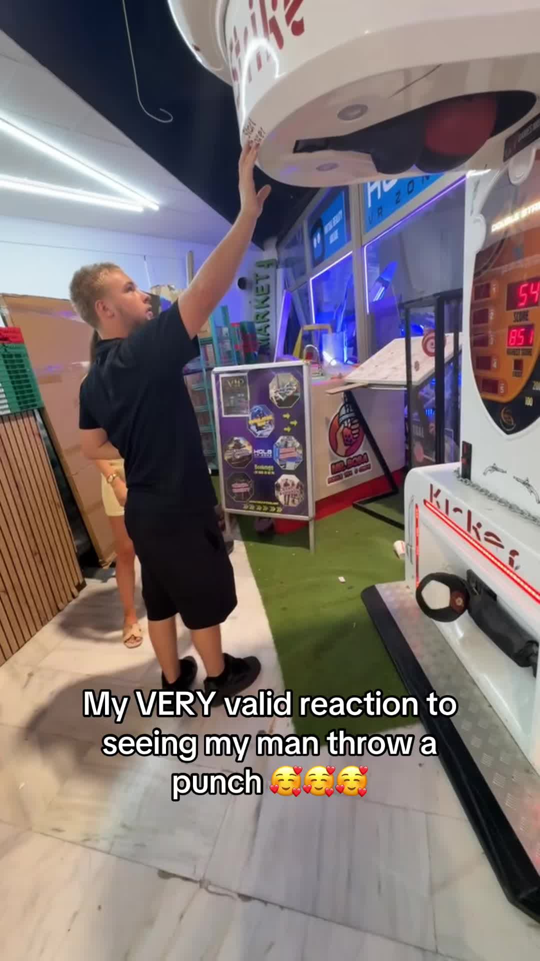 @𝑽𝒂𝒍𝒆𝒏𝒕𝒊𝒏𝒂
