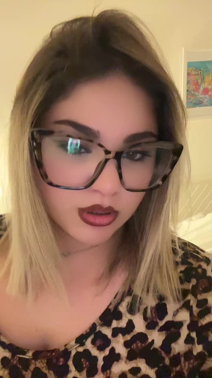 @Isabella Natalia💋