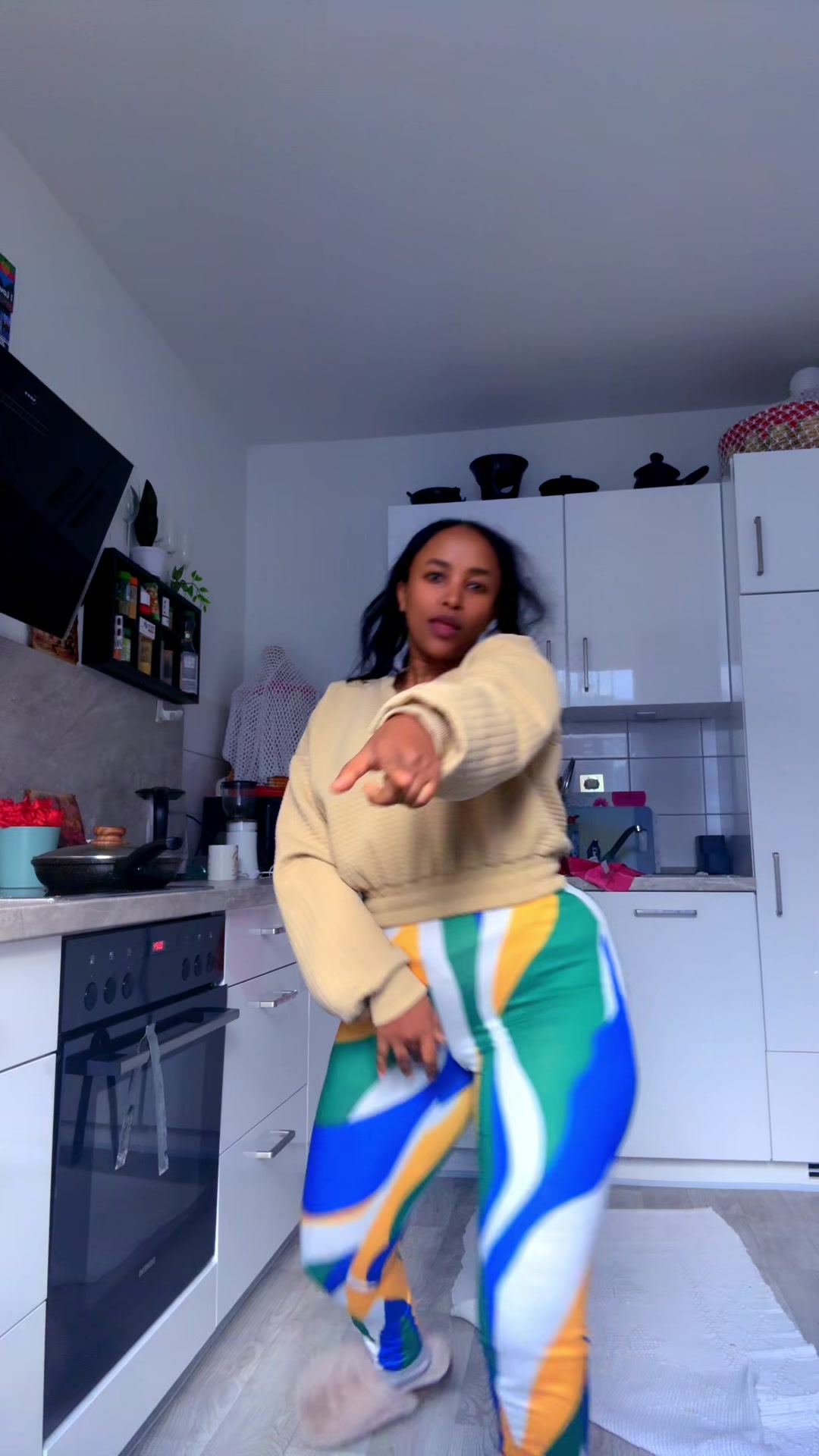 @Mary Afro girl