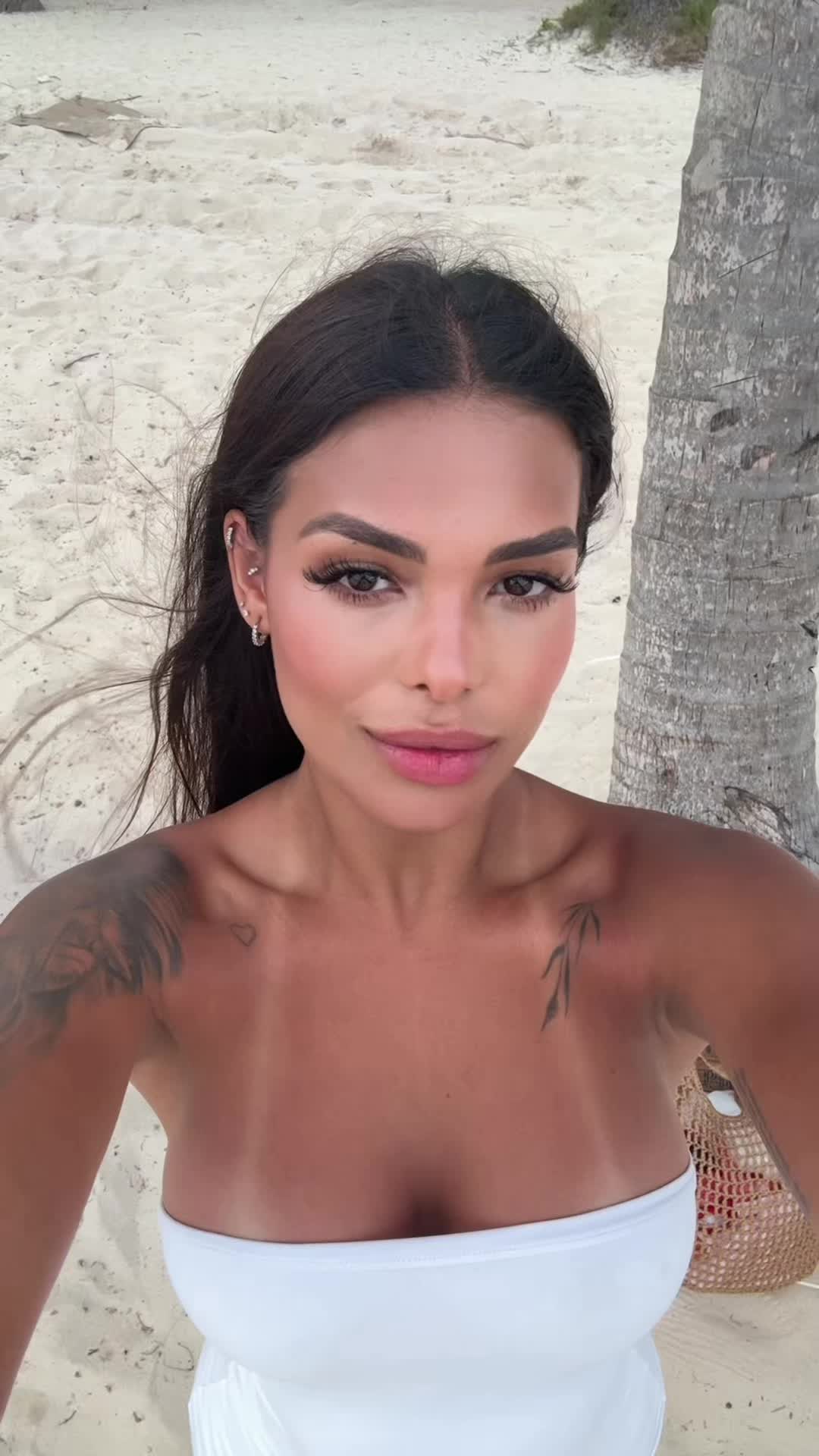 @analuizaalls