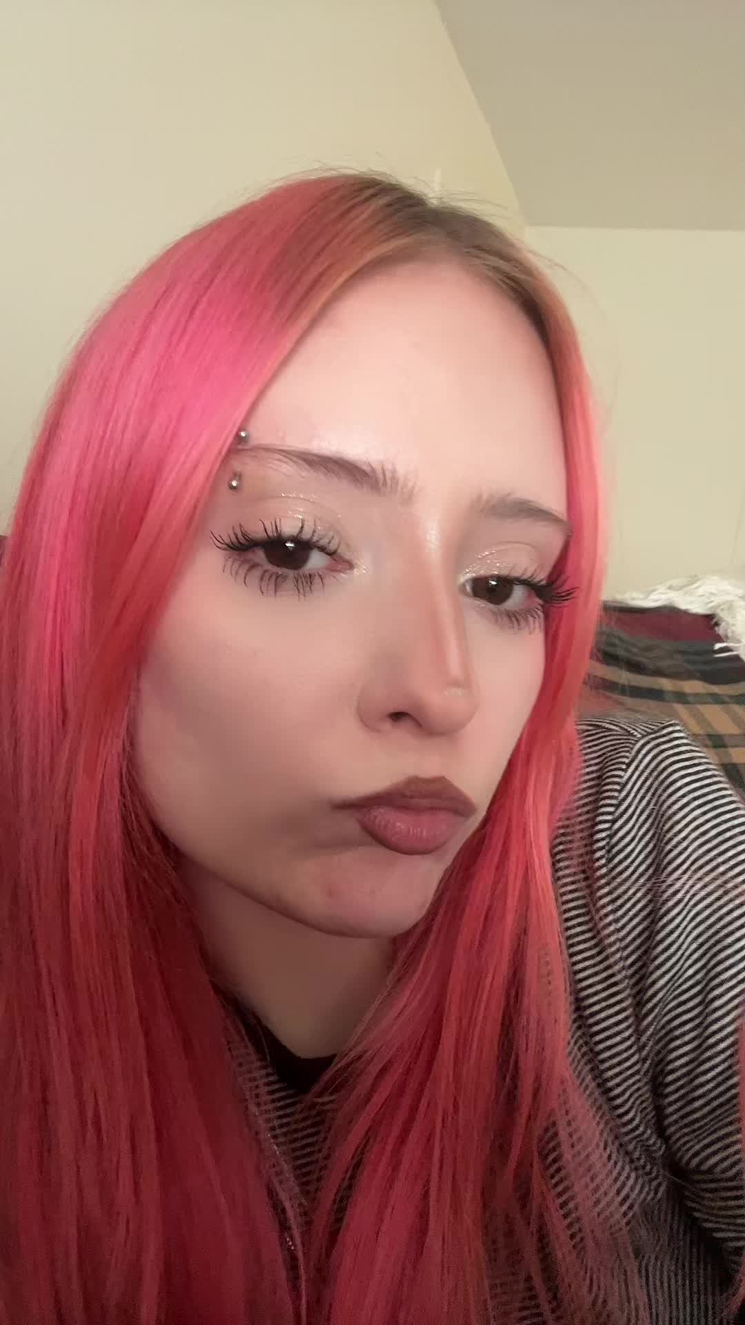 @*:・゚✧*:・゚✧