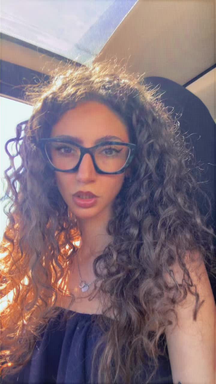 @Melania