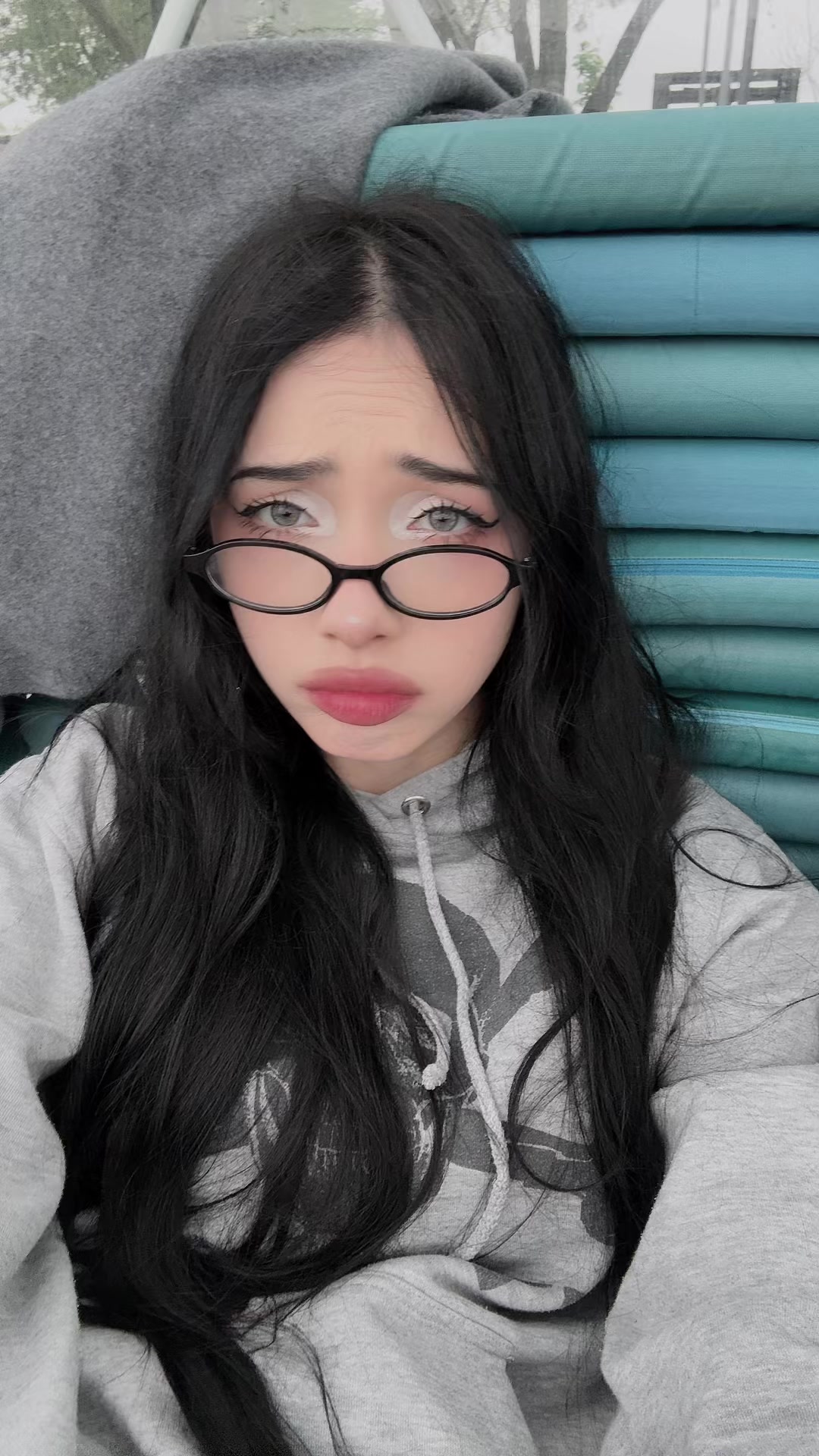 @rei)