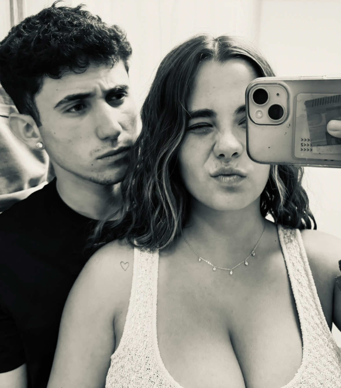 @🤫