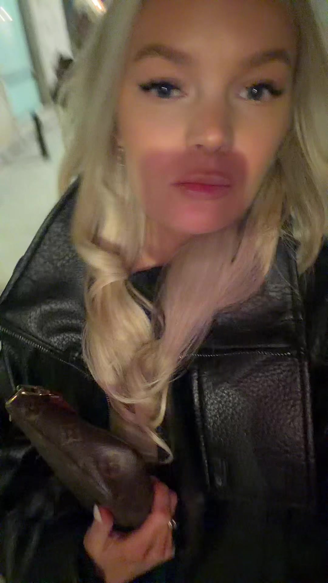 @Elina