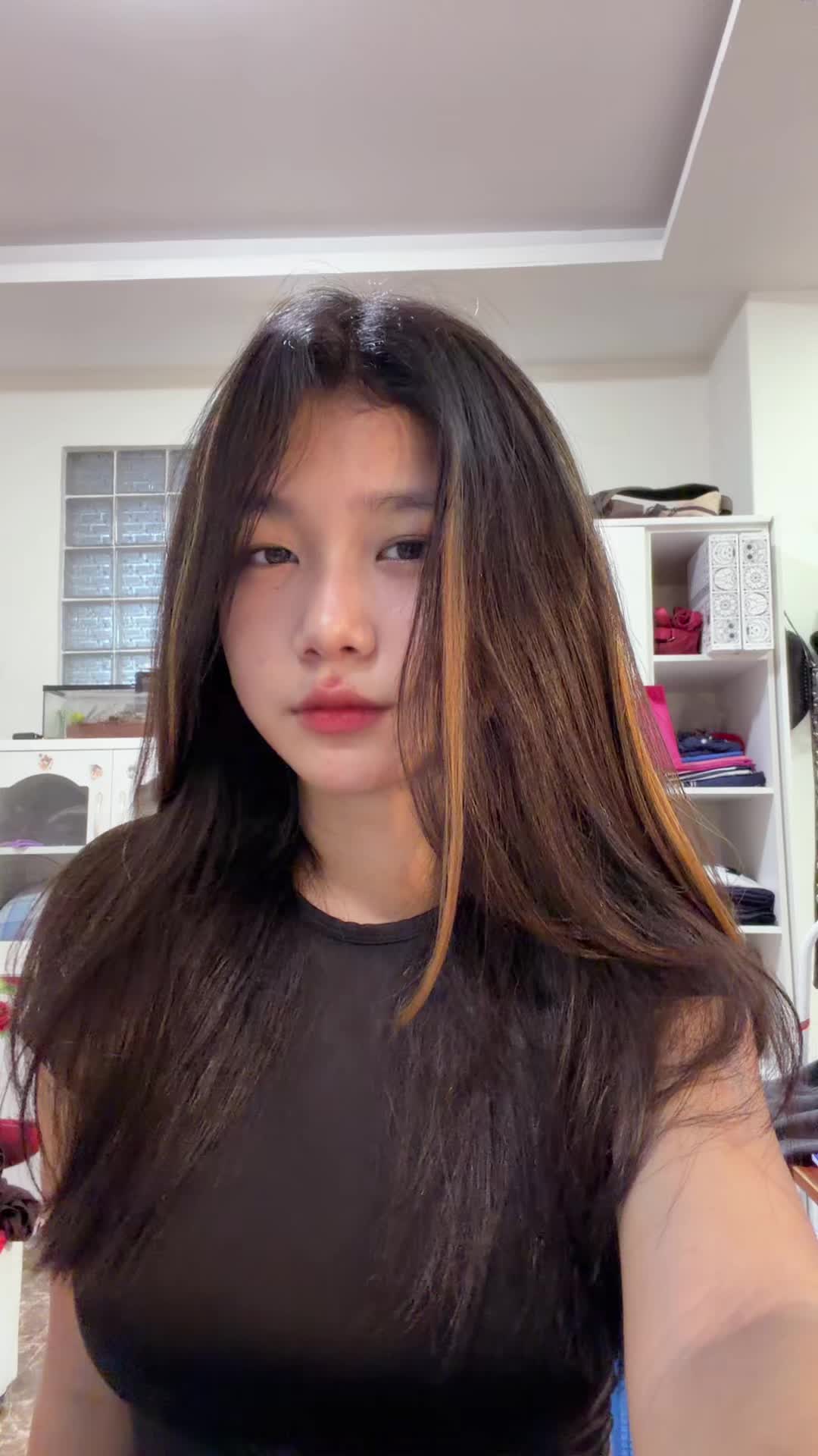 @Phyo-:/;”