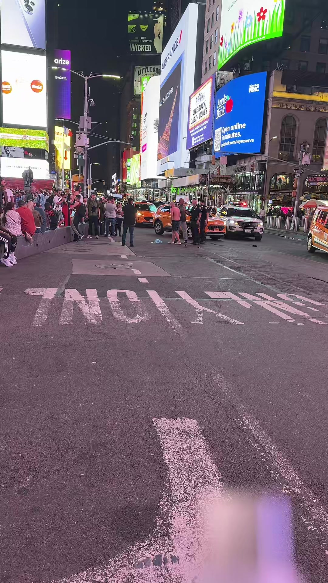 @paolatimessquaresoficial