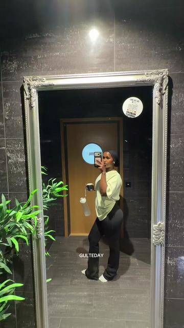 @Sophia<3