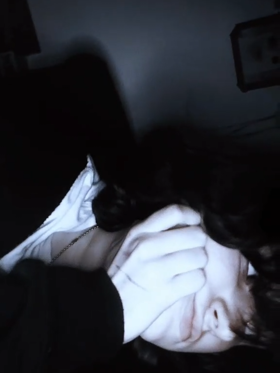 @⏤͟͟͞͞˙٭𝔨𝔢𝔯𝔬𝔰𝔦𝔫𝔢 ✩٭˚.♫
