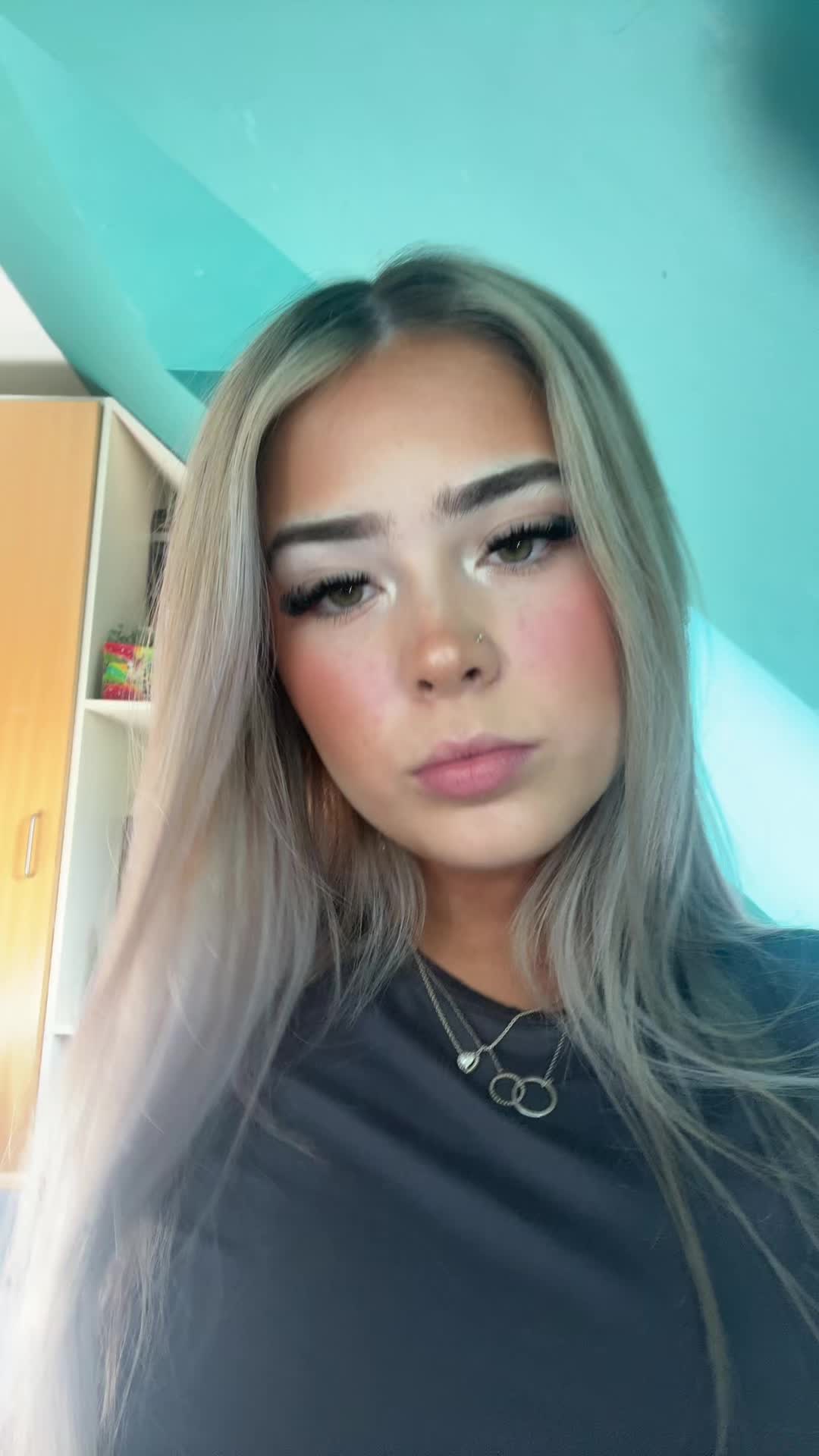 @Hollie💓💫