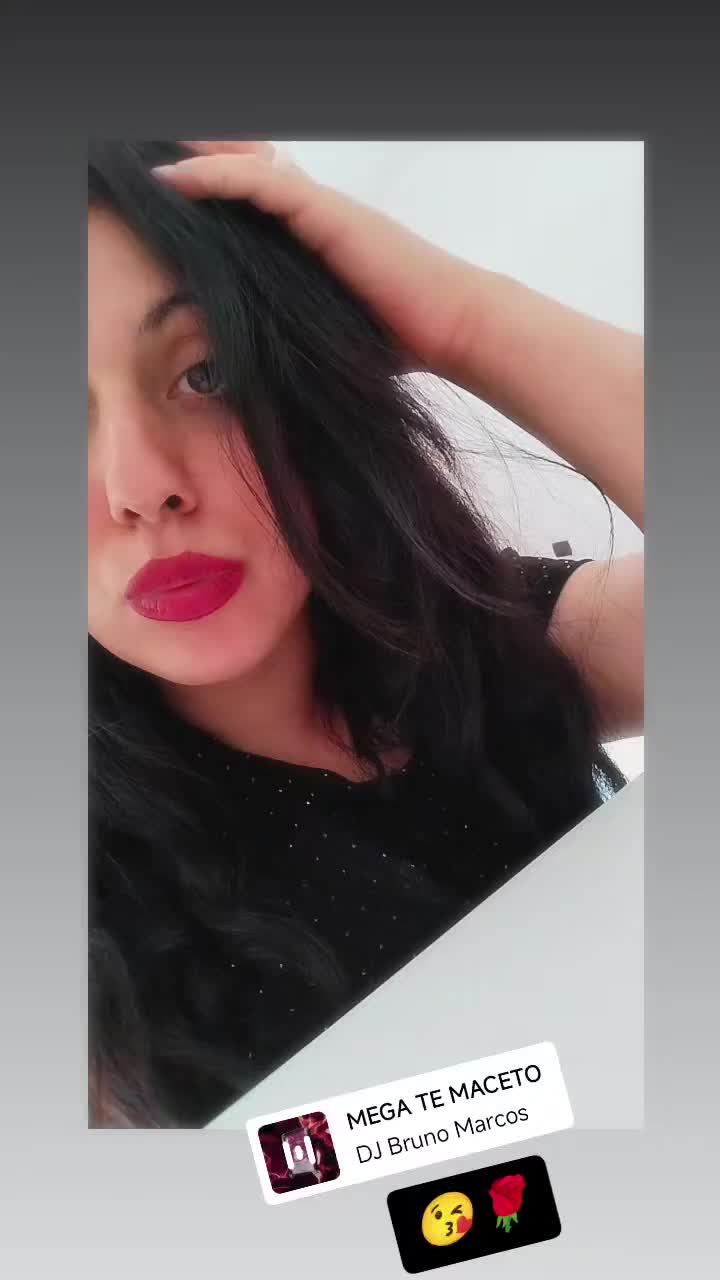 @• Rossella