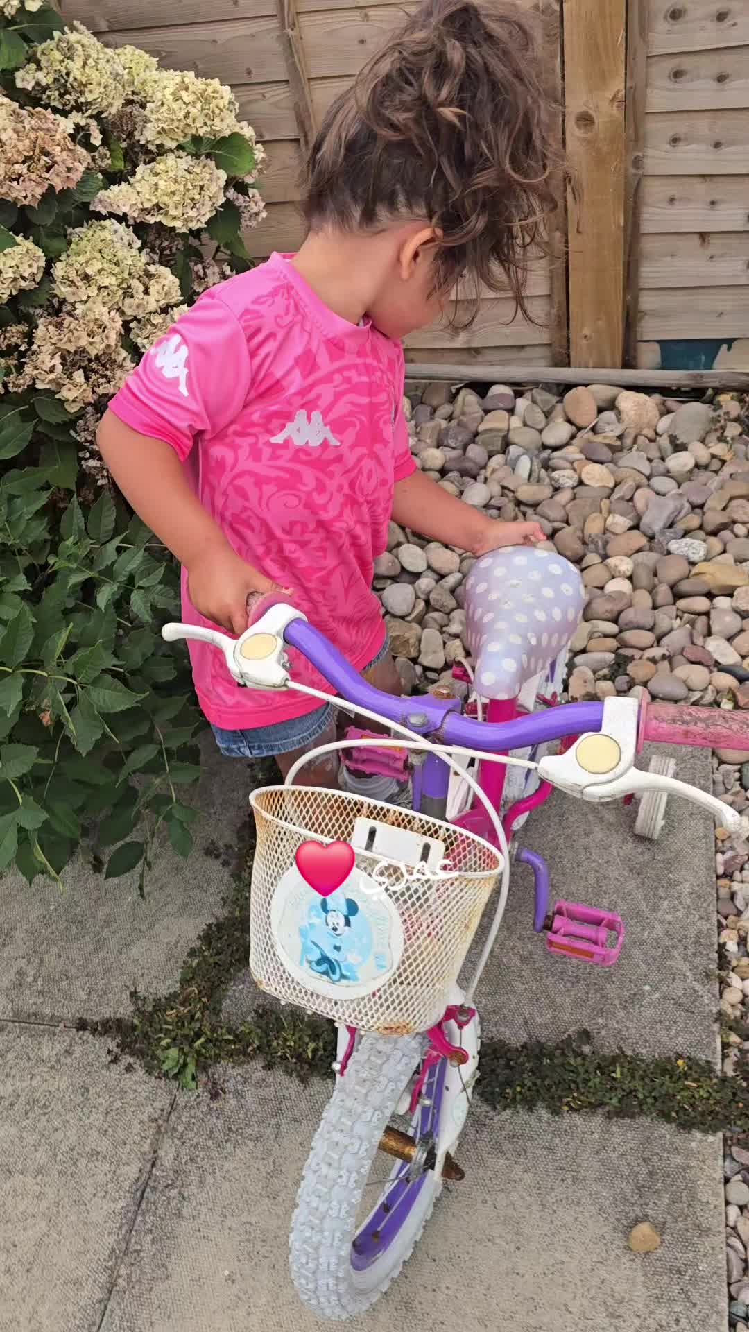 @Zahra زهرة بوها