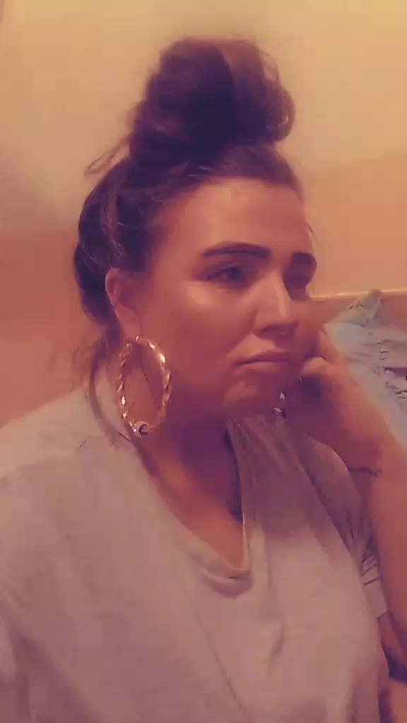 @annielizzybee1992