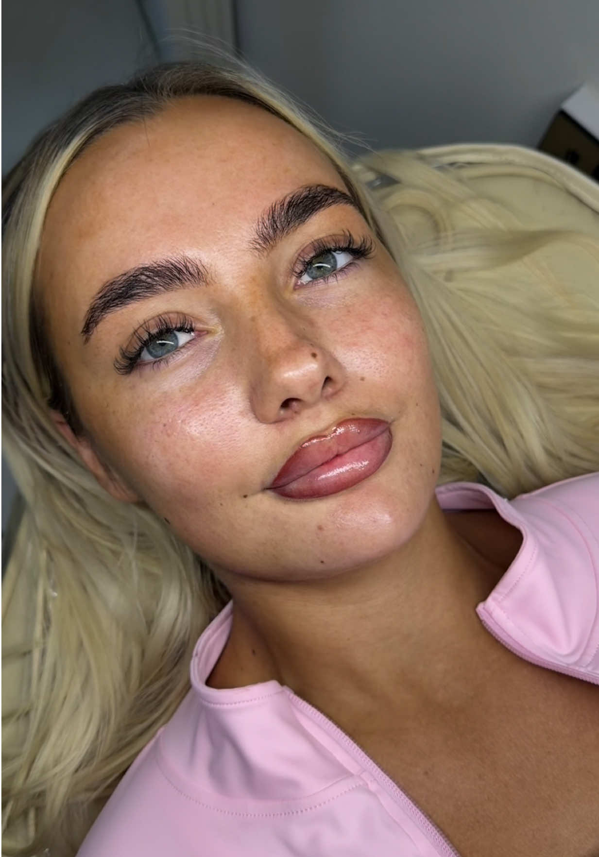 @chlo.snelson